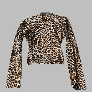 Long sleeve leopard top